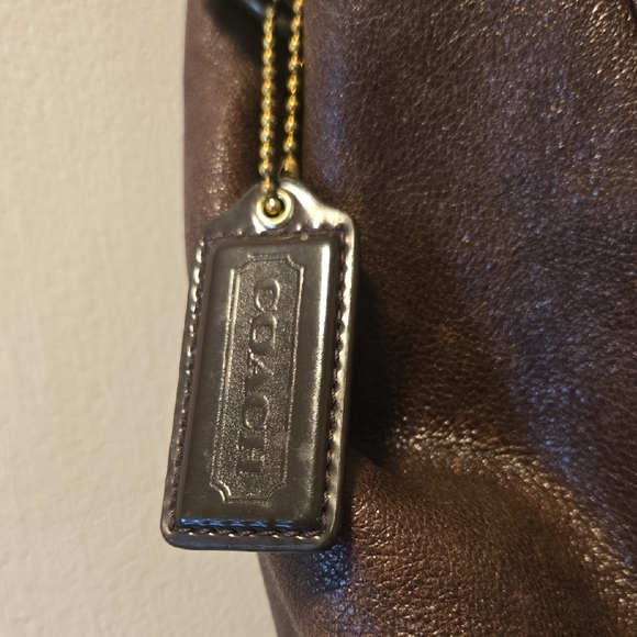 Coach Rich Brown Leather Shoulder Bag with Gold Accents - Picture 5 of 6